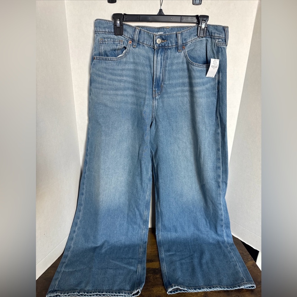 Old Navy Women’s Drapey Denim Jeans Size 12 Baggy Wide Leg High Rise Blue NEW
